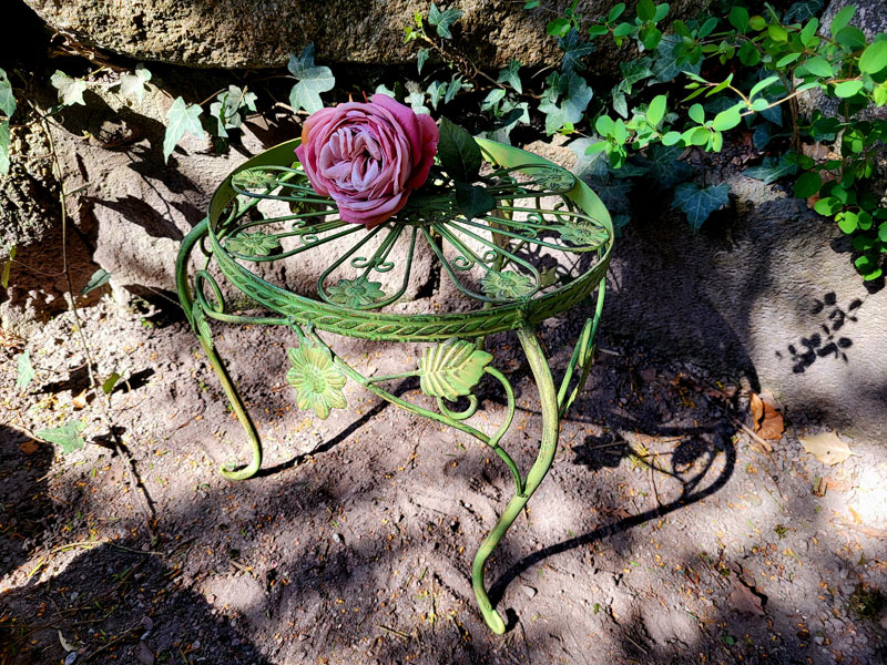 Nostalgischer Blumentisch 30cm Ø Antik grün Schmiedeeisen