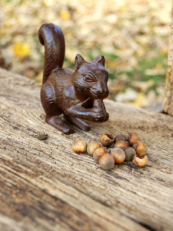 Deko Gartenfigur "Eichhörnchen" aus Gusseisen 12cm Herbstdeko