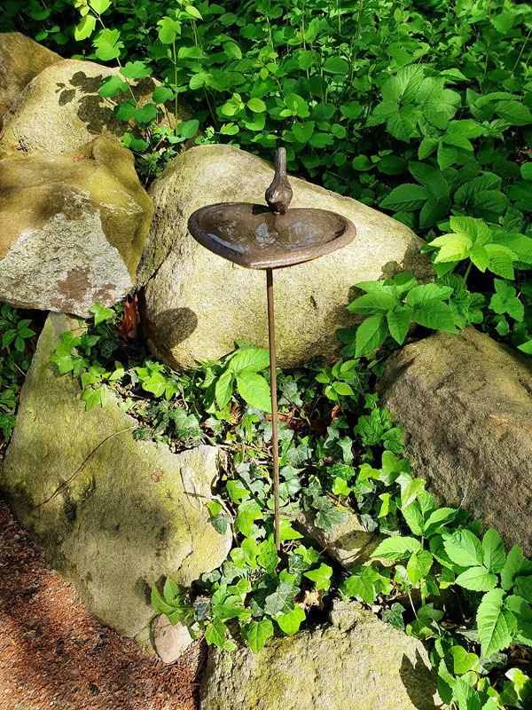 Gartendeko Vogeltränke