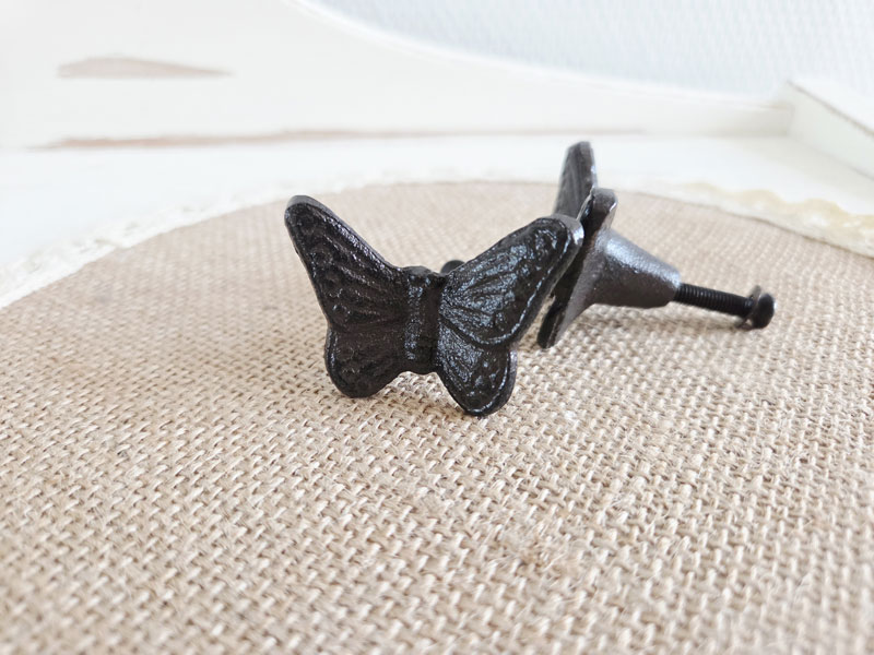 Romantischer Gusseisen Möbelknopf "Schmetterling"