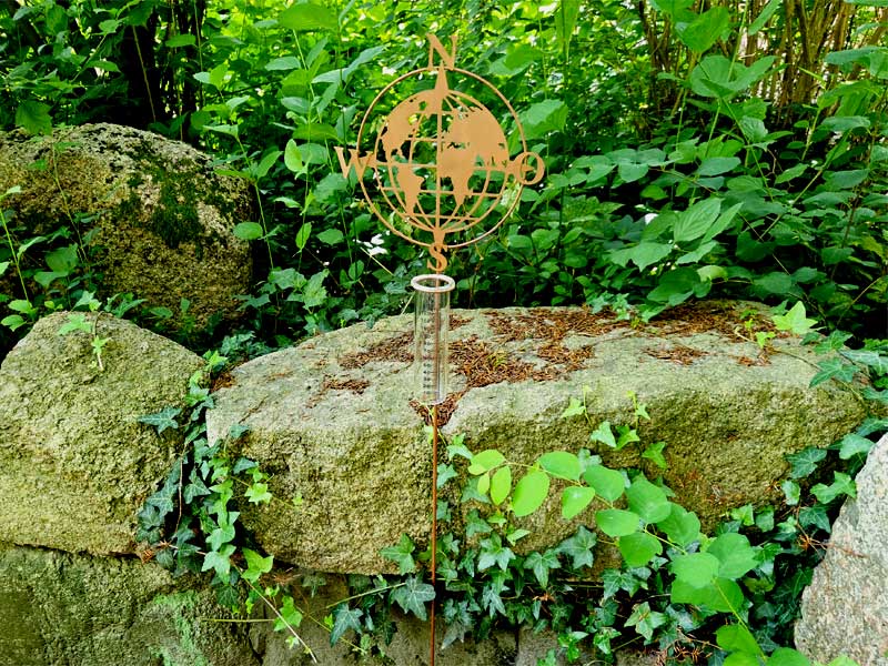 Maritimer Regenmesser "Kompassrose Weltkarte" Gartenstecker 110cm Edelrost