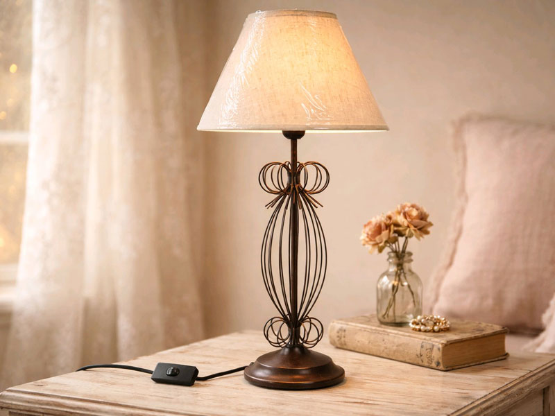 Landhaus Tischlampe "Élégance" dunkelrostfarbiges Metall E27