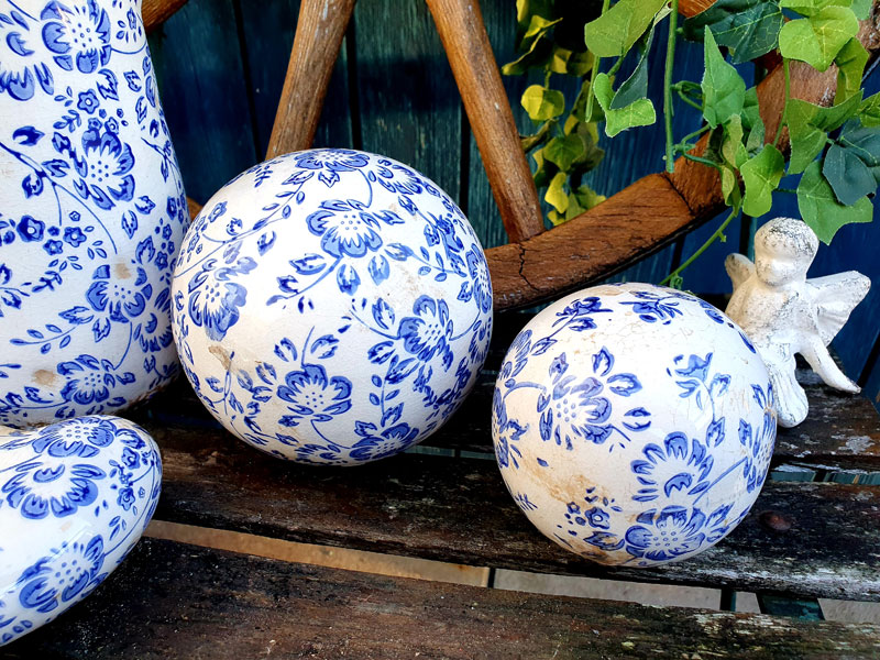 Keramikkugel weiß blau