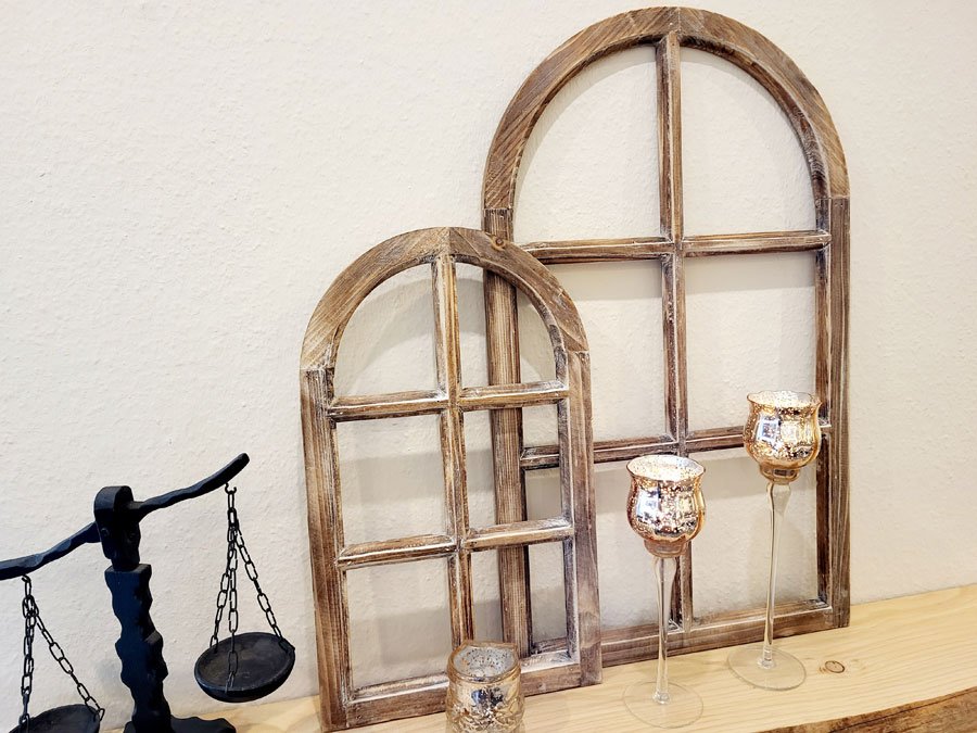 Holzfenster braun klein