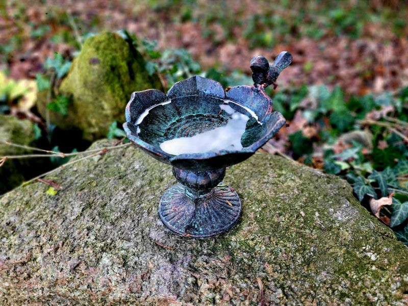 Antike Vogeltränke Aus Gusseisen – Mit Metalltopf, Zum Aufhängen, Garten-Deko, 22,2x31,8 Cm